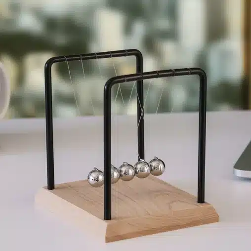 Newtons Cradle image